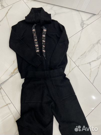 Костюм