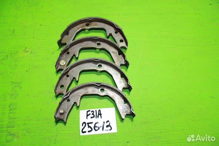 Колодки тормозные mitsubishi diamante F31A задние