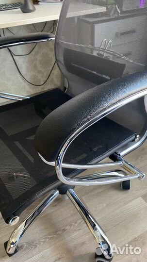 Компьютерное кресло metta