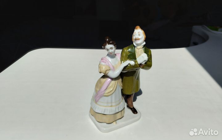 Лфз Фарфоровая статуэтка Маниловы, «Мертвые души»