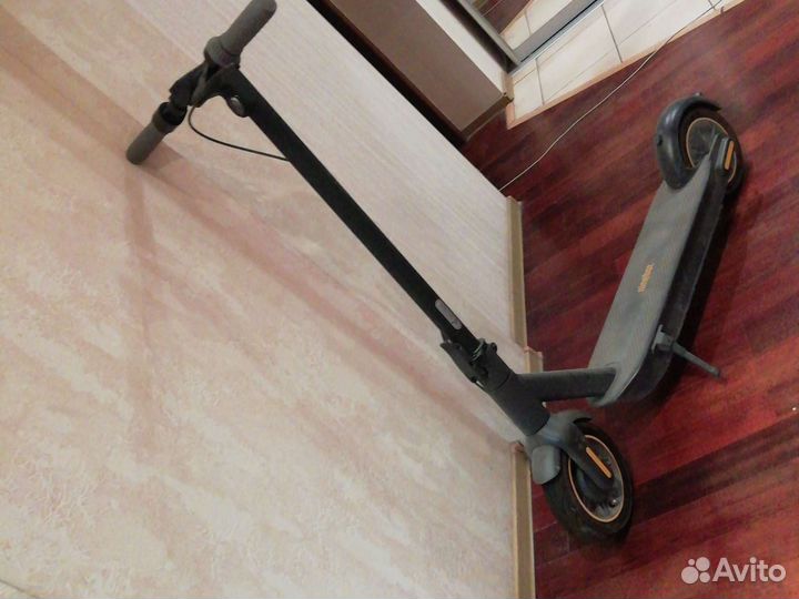 Самокат взрослый электрический бу на 120 кг