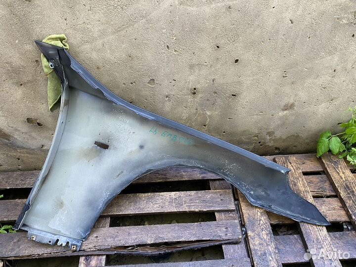 Левое крыло BMW E60