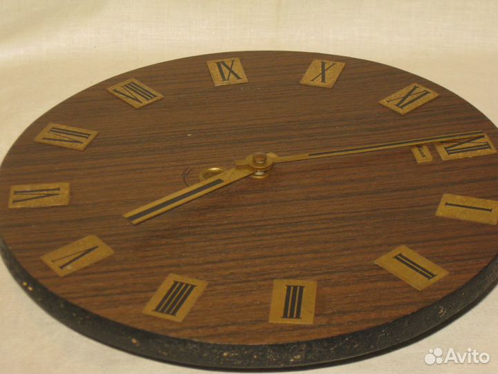 Часы настенные 