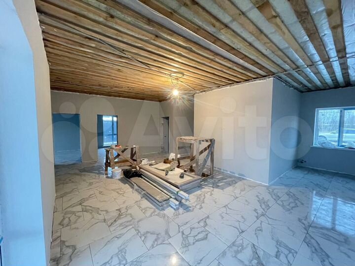 Дом 180 м² на участке 7,3 сот.