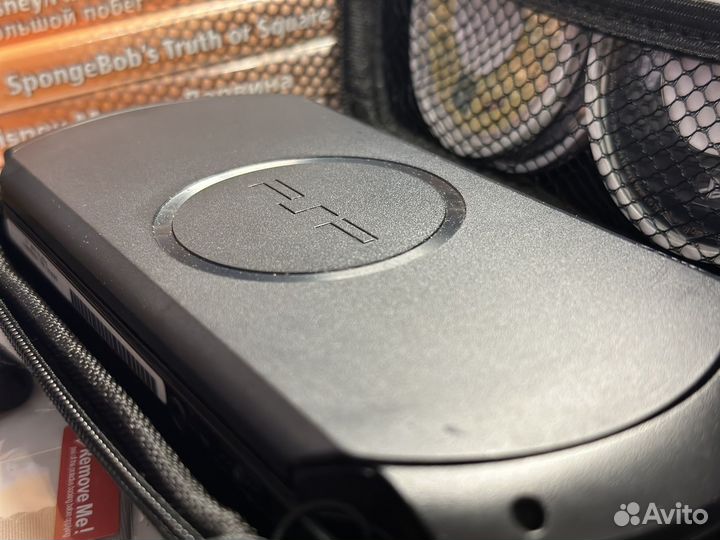 Sony PSP-E1008 Black 64 Gb(mega pack,3108 игр)