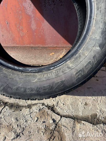 Pirelli Ice Zero 225/65 R17