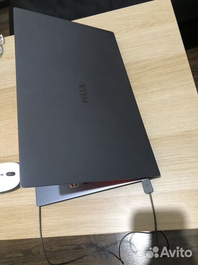 Ноутбук huawei MateBook серый + мышка + сумка