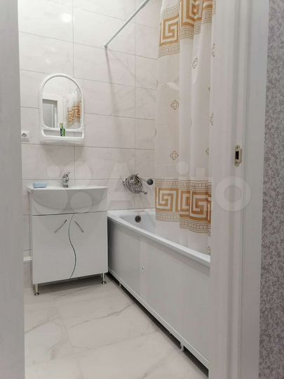 2-к. квартира, 52 м², 8/8 эт.