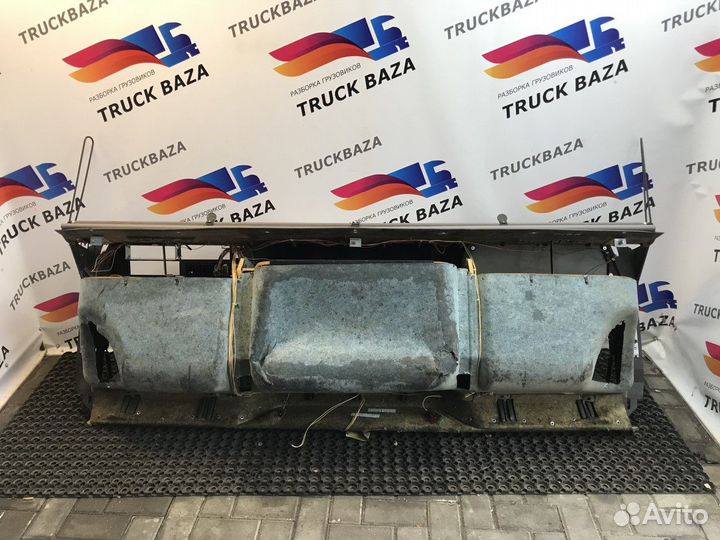 1690492 Консоль кабины верхняя Daf XF105