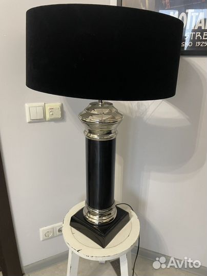 Лампа настольная