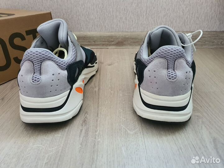 Кроссовки Adidas Yeezy Boost 700 45 eur