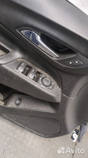 Дверь боковая левая передняя Chevrolet Equinox 2017, 2019