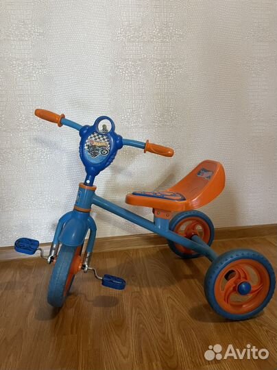 Велосипед детский трех колесный