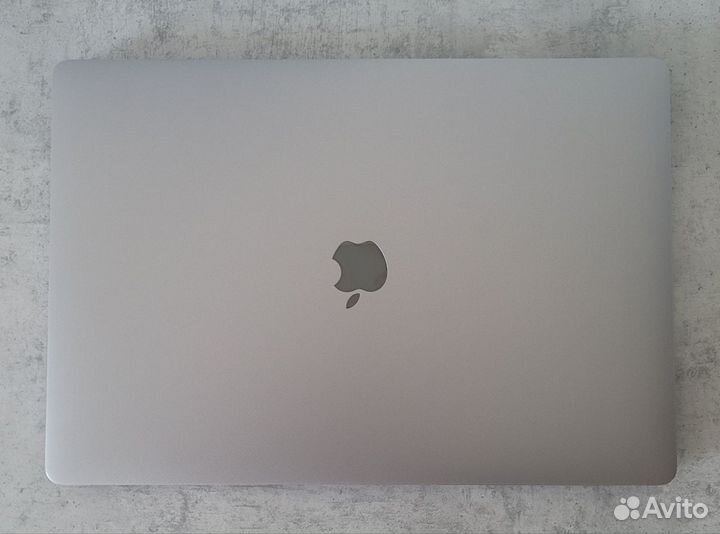 MacBook Pro 16