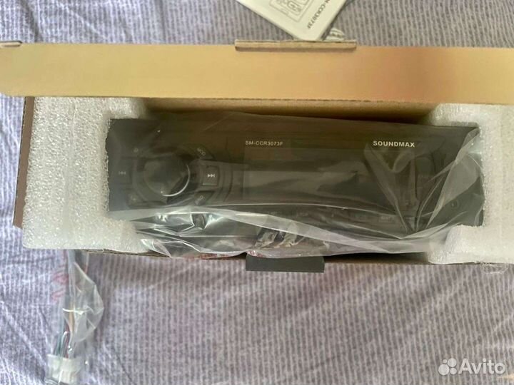 Продам новую автомагнитолу soundmax (usb, aux )