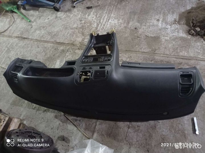 Панель торпеда Митсубиси Эмерауд