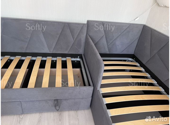 Детская кровать с мягкой спинкой