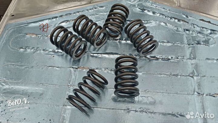 Пружина клапана выпуск Ауди Фольксваген Шкода Сеат