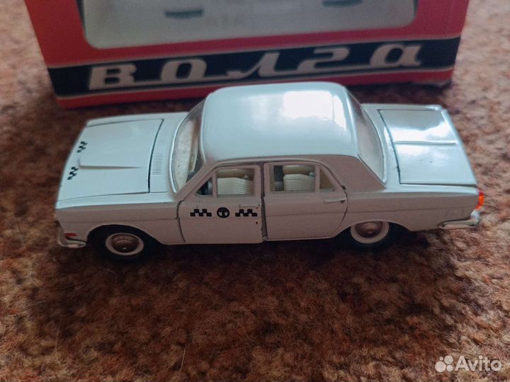 Волга газ-24 А14 такси редкие цвет