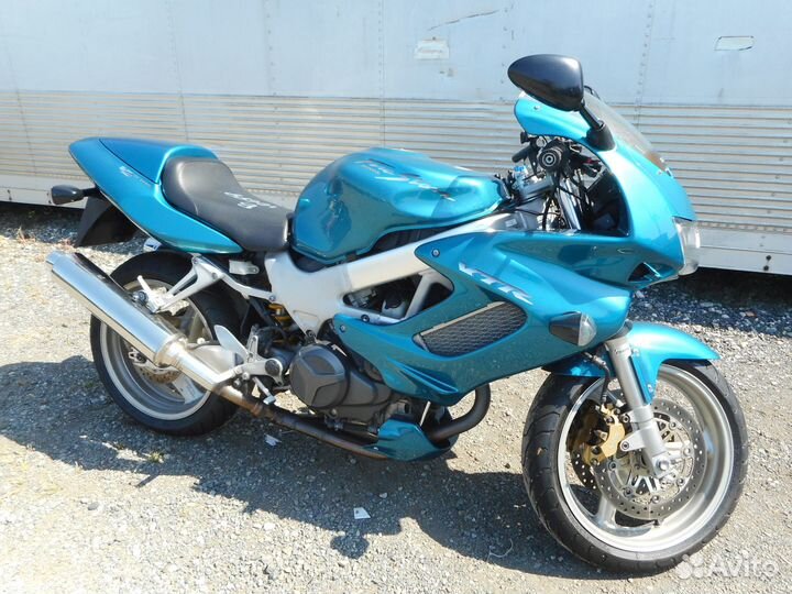 Honda VTR1000 firestorm No. B10699