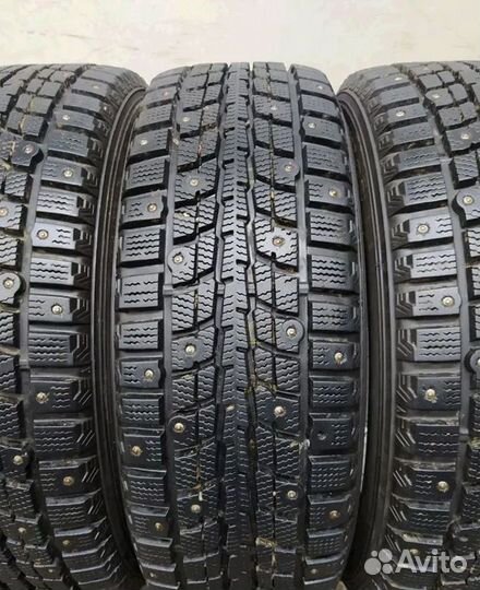 Dunlop SP Winter Ice 01 205/70 R15