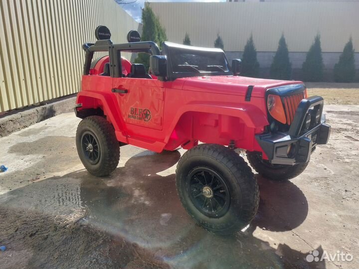 Электромобиль детский