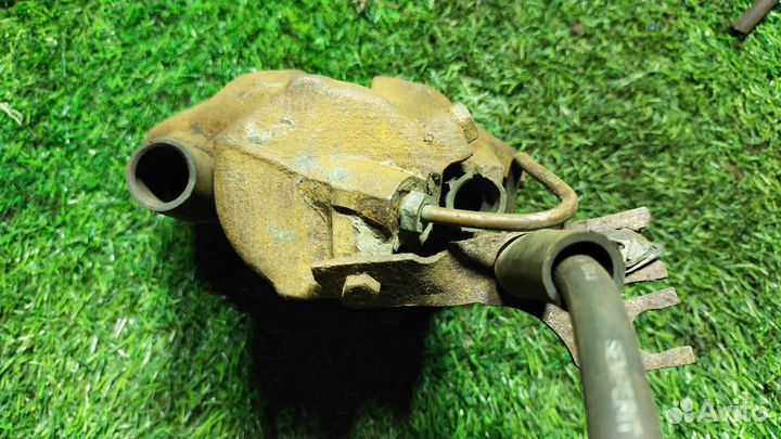 Суппорт передний левый Audi A6 C5