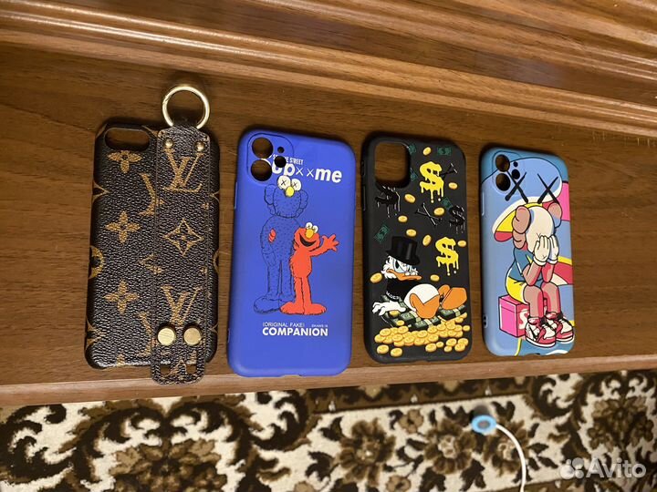 Чехол на iPhone 11