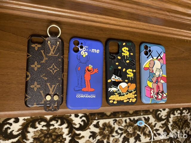 Чехол на iPhone 11