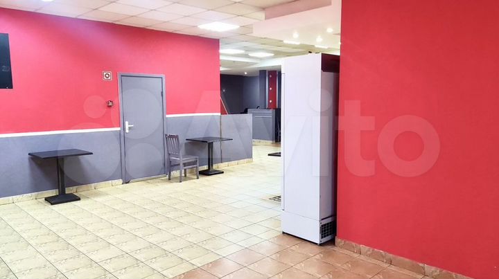 Кафе, столовая, доставка суши/пиццы. 208 м²