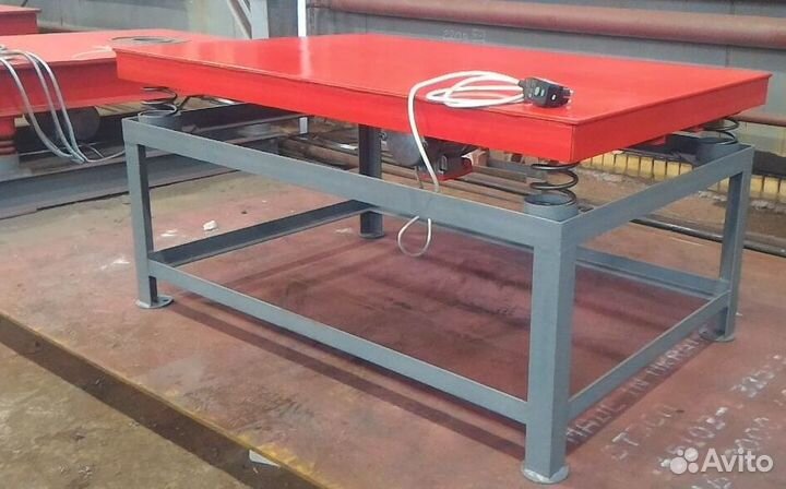 Вибростол 1500х900х800мм, под 150 кг, 380/220