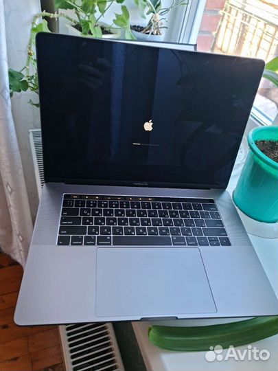 Apple MacBook Pro i9/16/512 15 inch