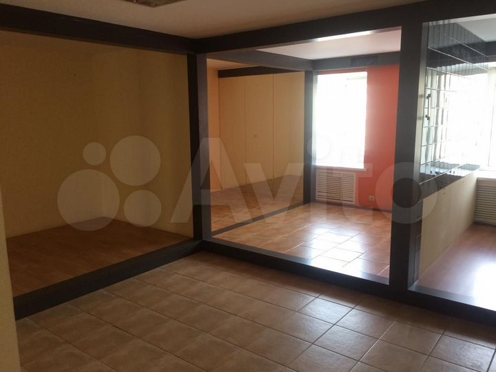 Продам помещение свободного назначения, 318 м²