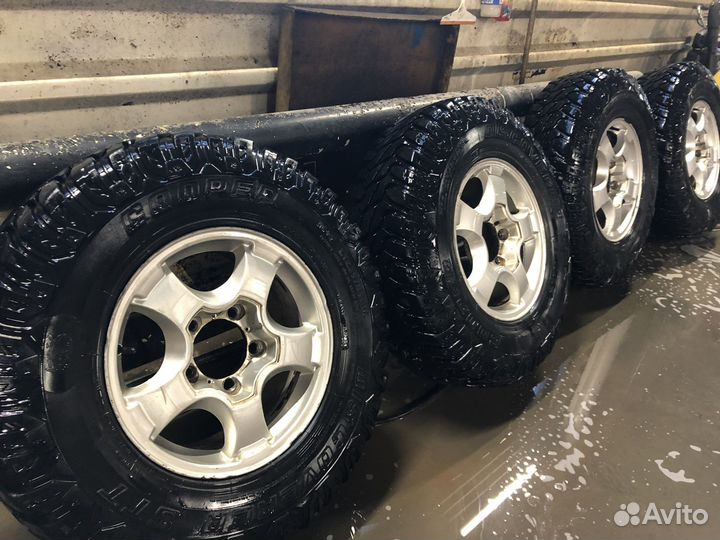 Cooper Discoverer STT 235/85 R16