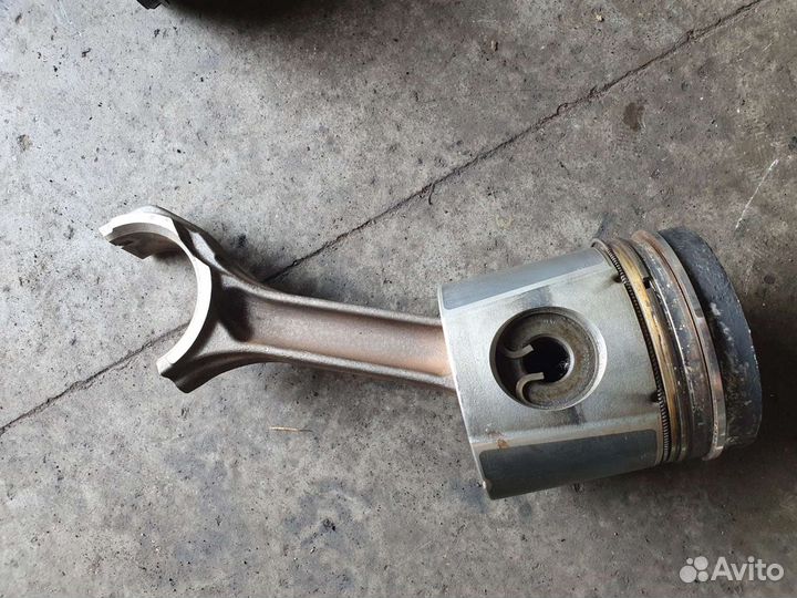 Поршень и шатун DAF 95