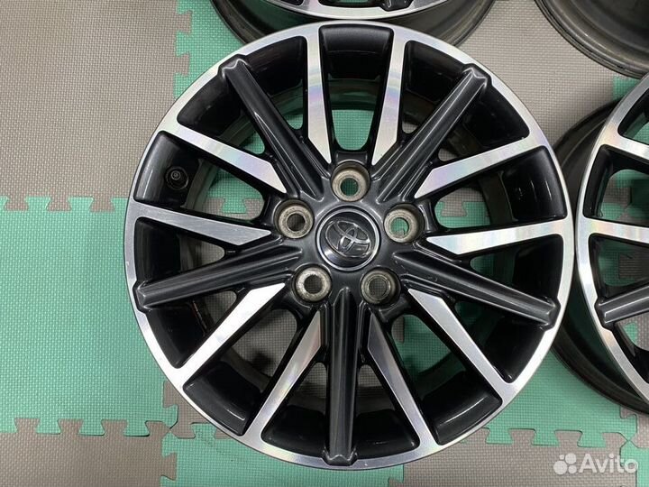 Комплект оригинальных дисков Toyota noah, voxy