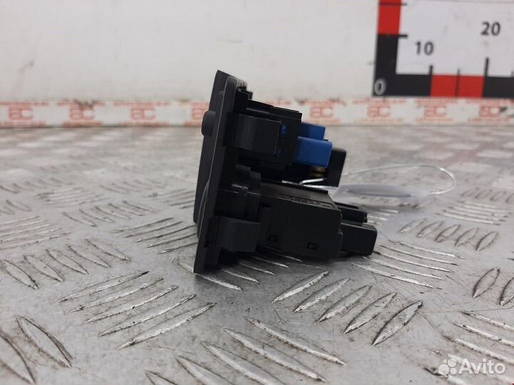 Кнопка (выключатель) Lexus RX 2 рест. 2008