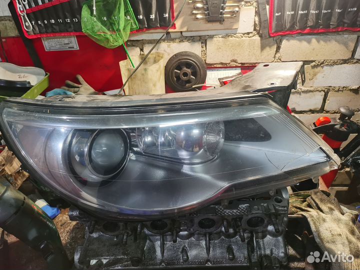 Адаптивная Фара правая volkswagen tiguan 2010 года