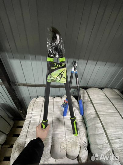 Секаторы садовые (сучкорезы) с длинными ручками