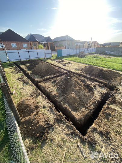 Мини-экскаватор