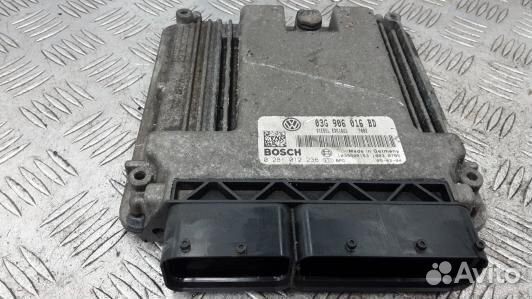 Блок управления двс skoda octavia A5 (7AR15PC01)