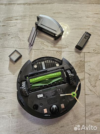 Робот пылесос irobot roomba i7