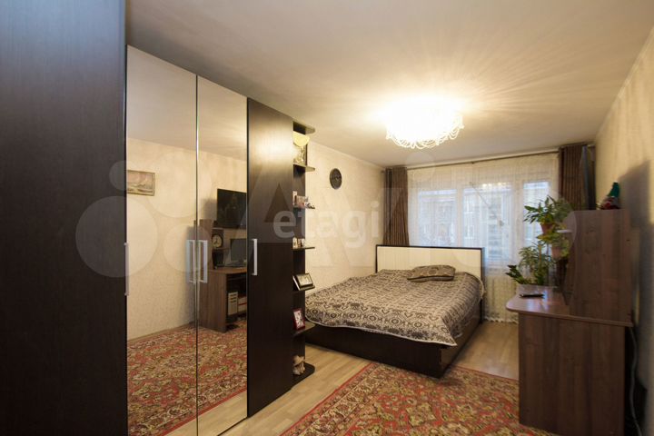 2-к. квартира, 49 м², 5/5 эт.