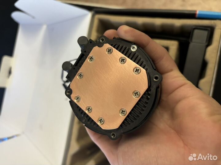 Водяное охлаждение deepcool l240 v2