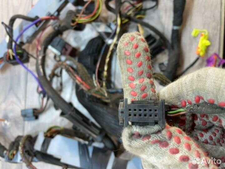 Проводка торпедо Opel Astra H хетчбек Z16XEP 2006