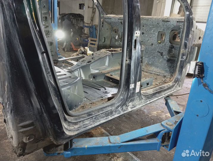 Порог со стойкой правый Volkswagen Amarok (2H)