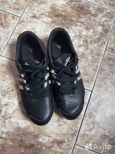 Кроссовки adidas 36,5