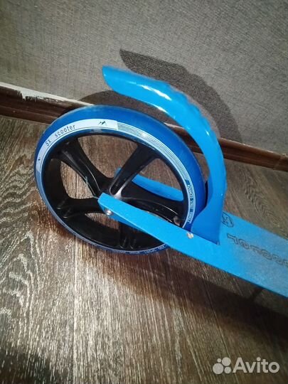 Новый самокат двухколесный