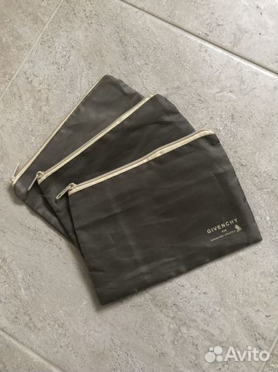 Косметички Singapore Airlines