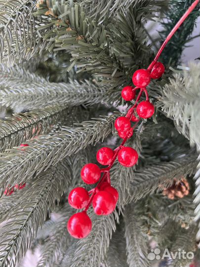 Искусственные елки оптом. Ель Уральская оптом